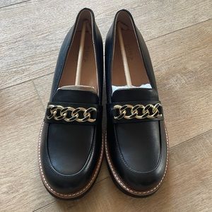 Naturalizer black leather loafers